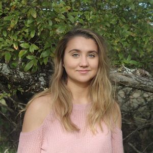 Meet your Posher, Katelyn